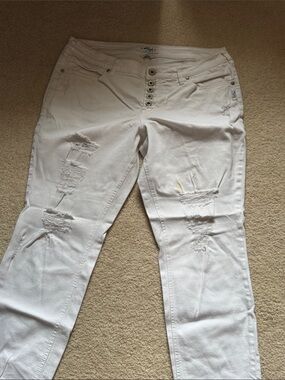 Silver Jeans White Distressed Skinny Jeans - Button Fly